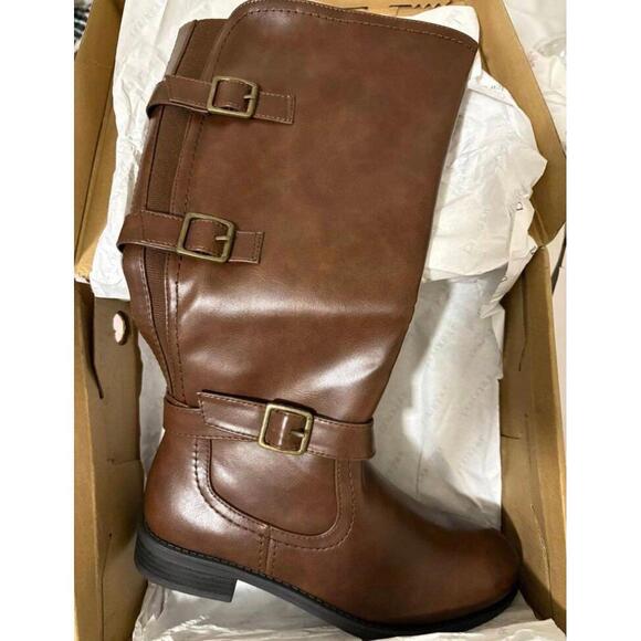 Shoes - Brown boots size 8